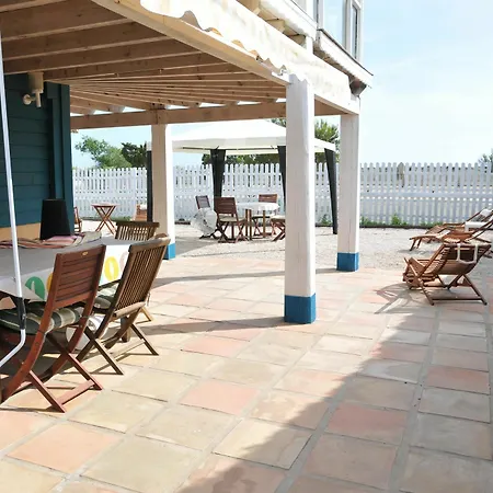 Oliwood Aparthotel